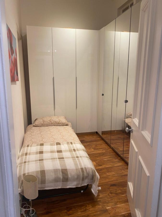 Lovely Main Door 2 Bed Apartment EDI Eksteriør billede